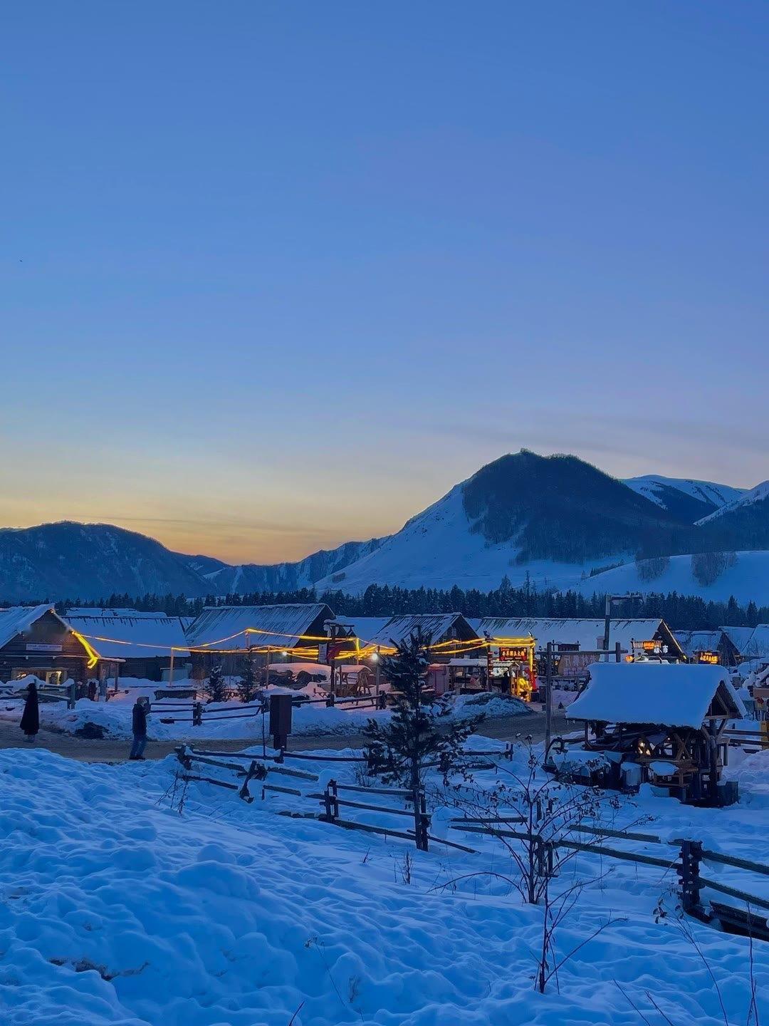 这里不是欧洲，也不是童话世界，这里是中国新疆阿勒泰。