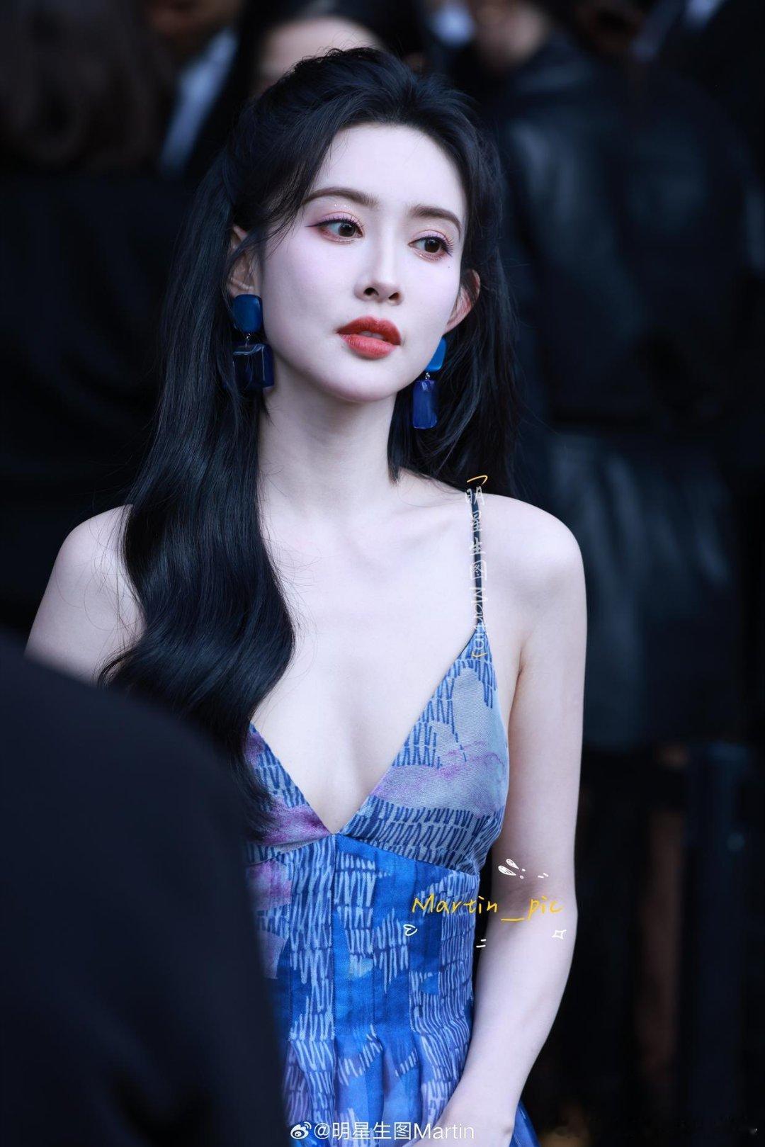 孟子义孟姐这基因绝了！👀从小美到大的孟子义，眼睛大得自带美颜特效✨