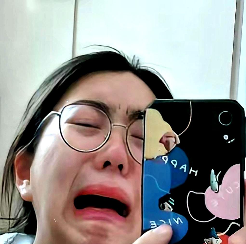 今天算是见识了，几百万人守着电脑刷新，就等一个考研成绩，结果等到天黑，连个屁都没