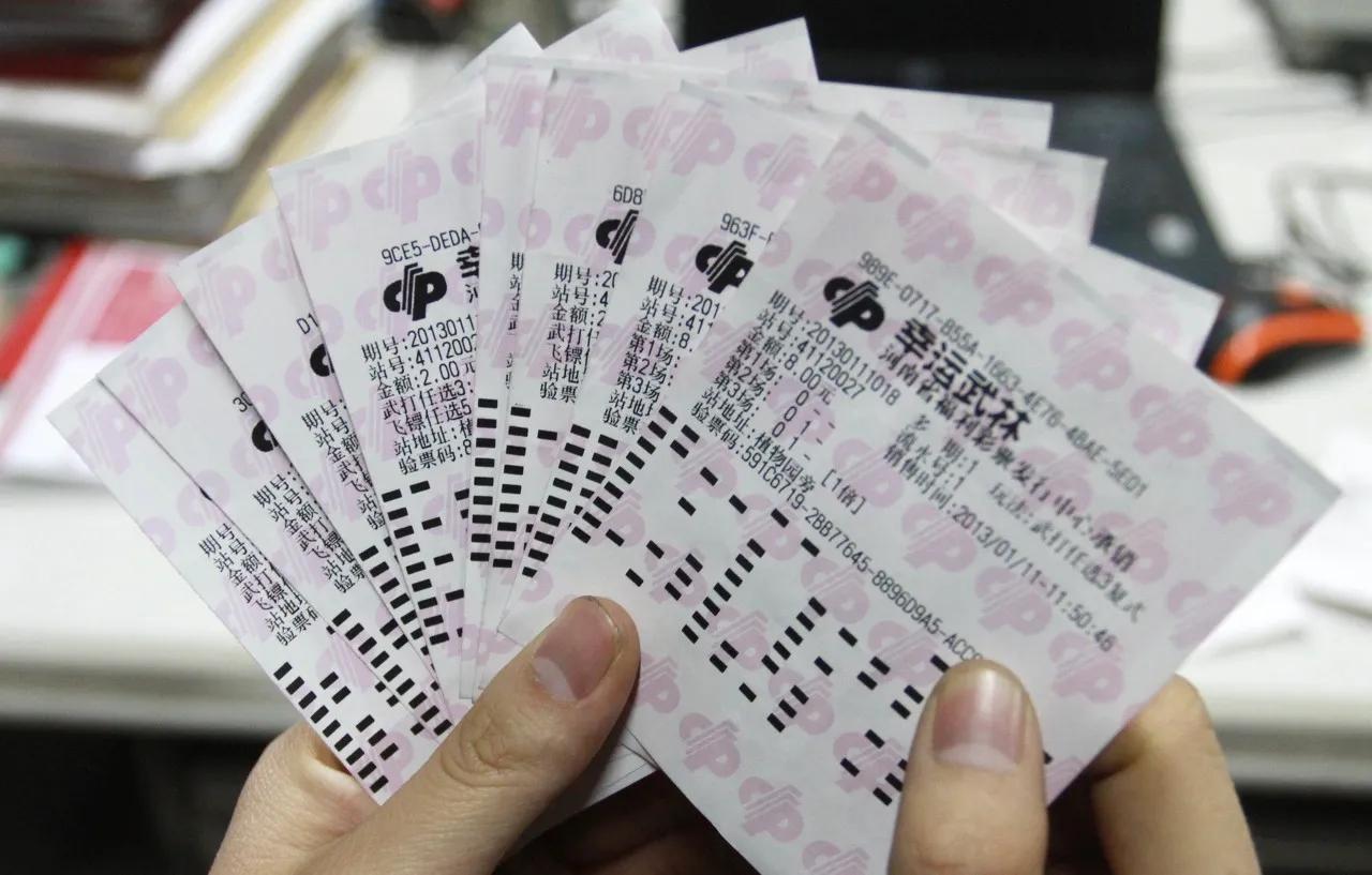 刷到一个新闻浙江一马哥中635万！扣完20%税，到手508万！转头捐了5