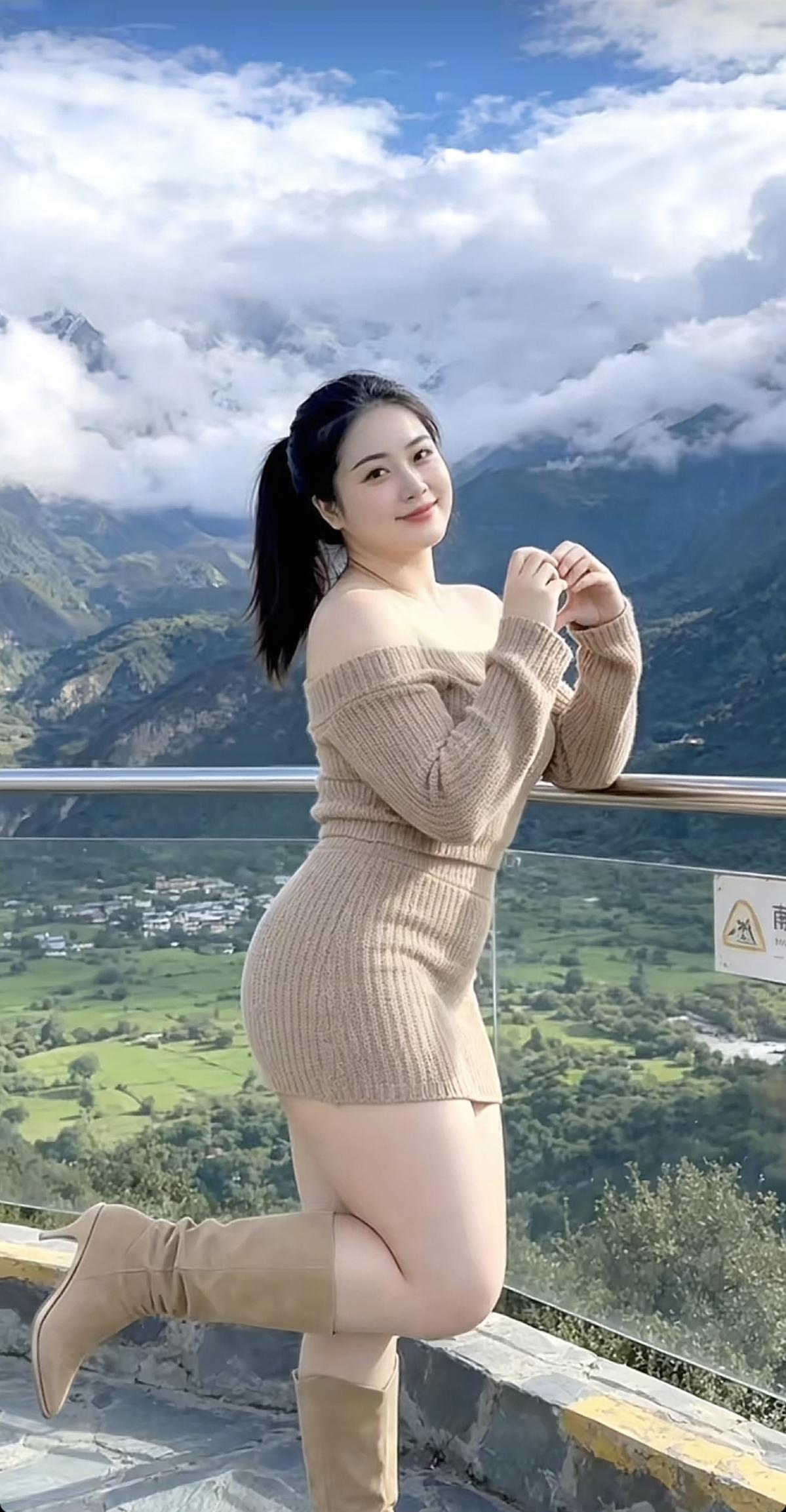 衣袂飘飘，长发飘逸。