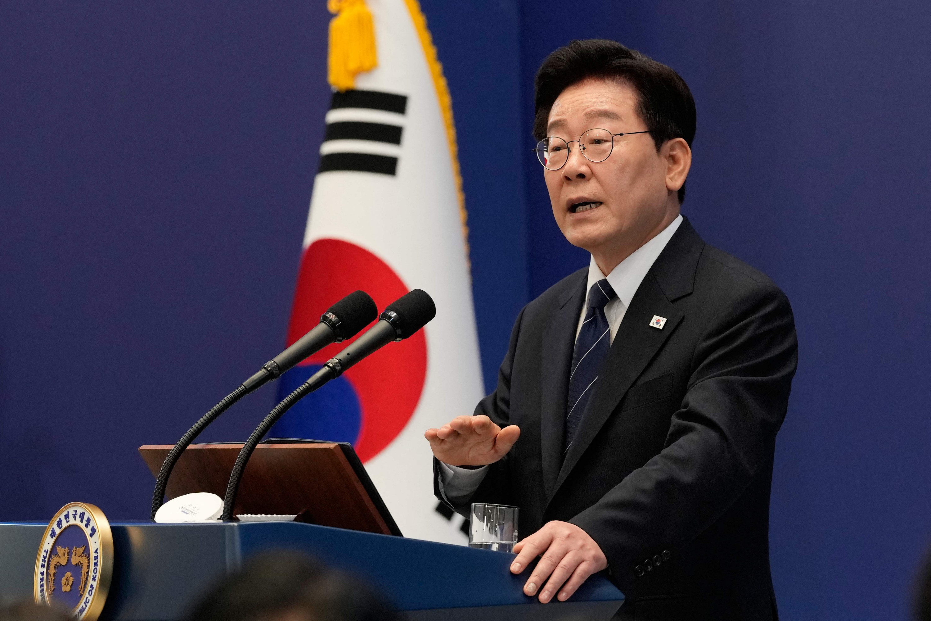 #李在明向乌克兰发出警告#【#李在明严厉批评乌克兰#：“若拒绝道歉将采取追加