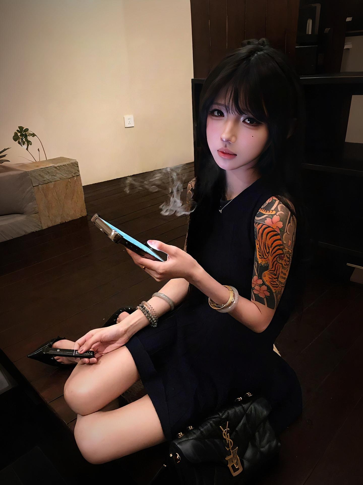 我也有个花臂梦 奈何家父略懂拳脚.