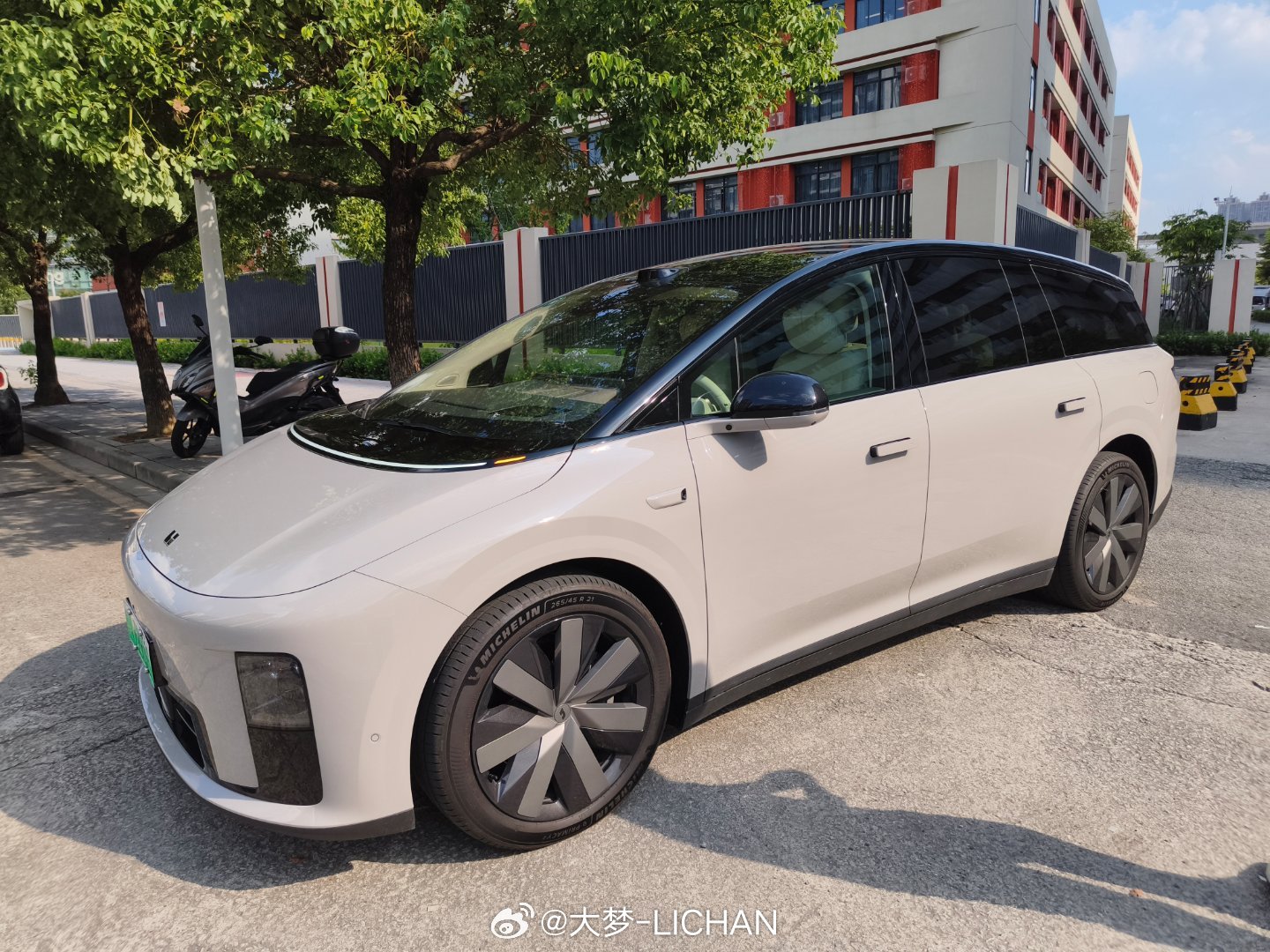 借了台理想i8这两天深度体验下，大家有什么好奇的问题吗？​​​