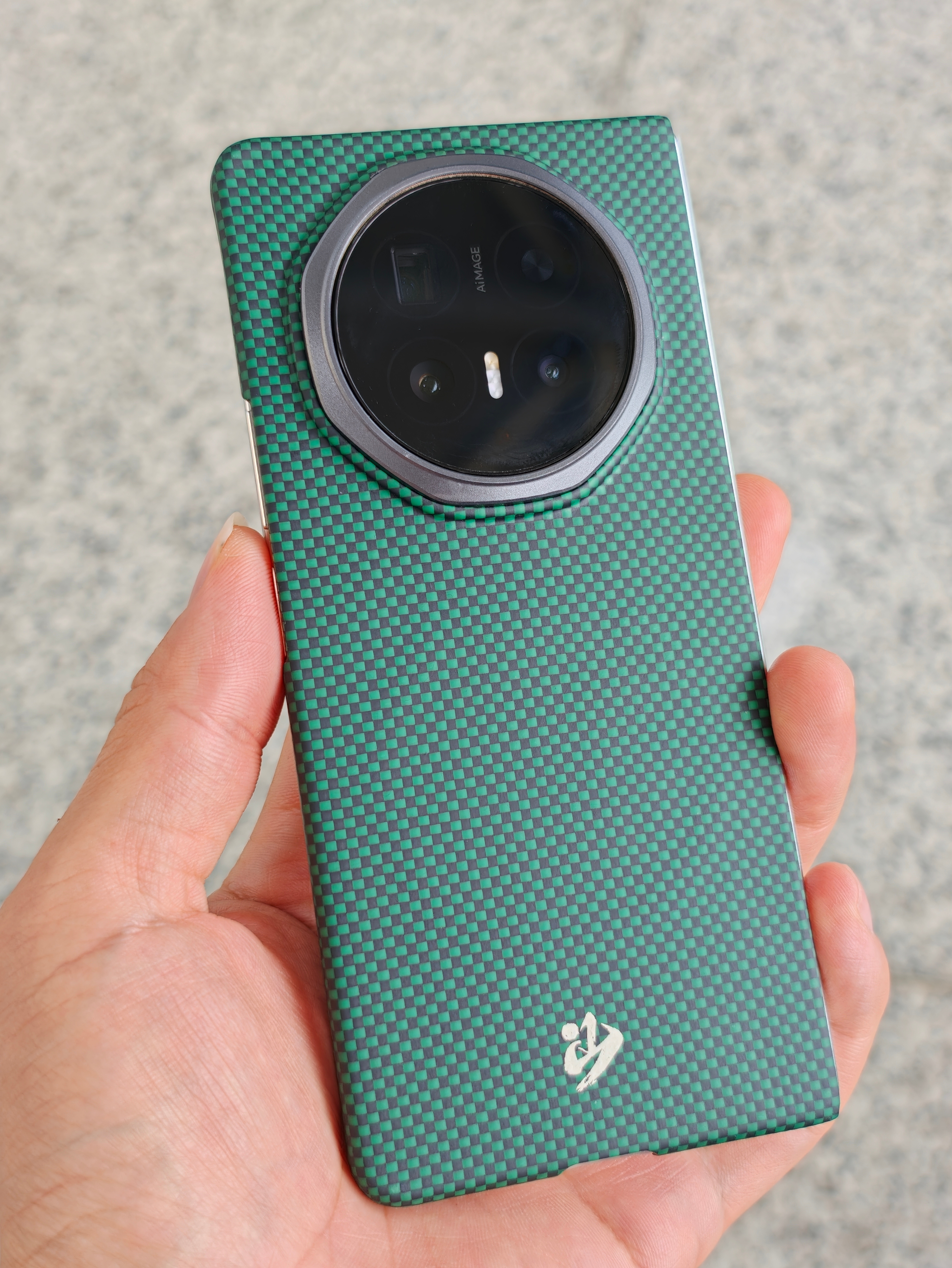 给荣耀MagicV6安排的养老手机壳，大家觉得好看吗？