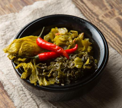 医生提醒：3种青菜高血压要少吃，小心让血压上涨，趁早扔下餐桌身边有高血压的人