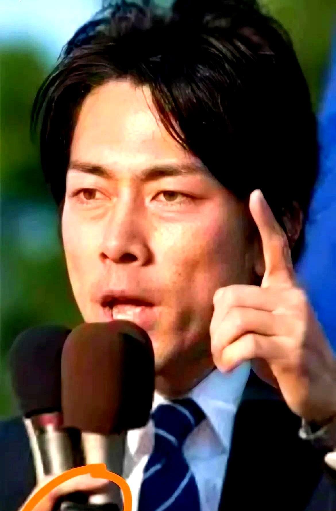 日本这回是真急了。新上任的农相小泉进次郎24日撂下狠话，要把政府储备米以每袋5