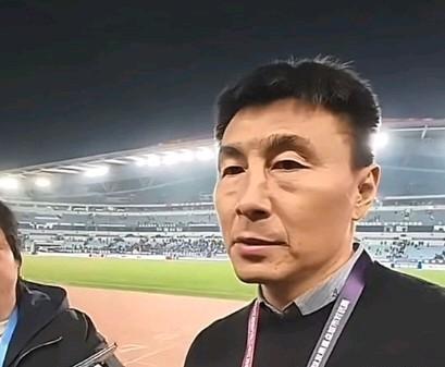 前国脚李玮锋：联赛中轴都是外援造成国足没人，中国足球暂时还是会面临困难，尤其是国