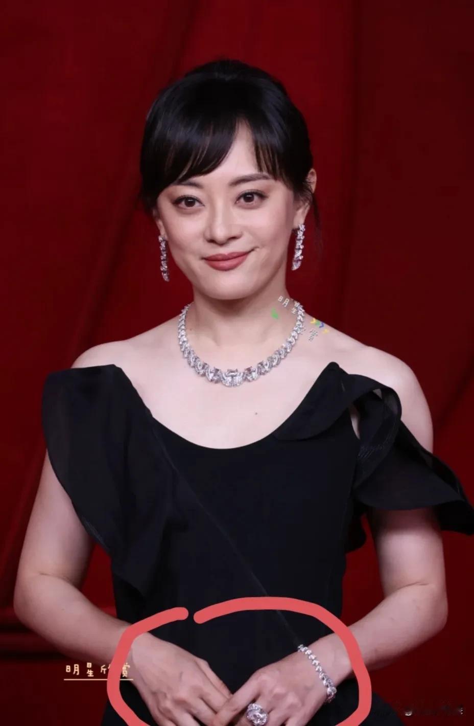 说孙俪不漂亮的，可以看看她的无美颜生图啊，43岁无任何医美项目的人，能保持这样，