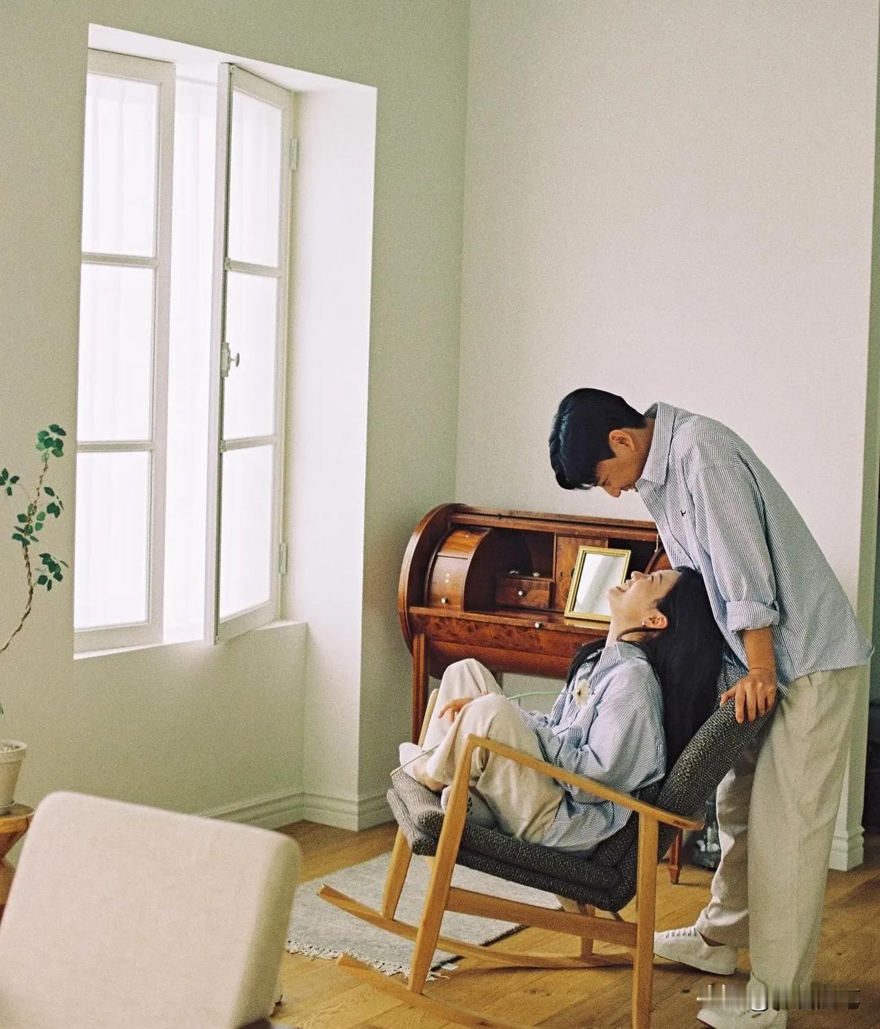 不必羞于启齿。夫妻间的性。本就是一件干净又珍贵的事。很多人一谈及性，便