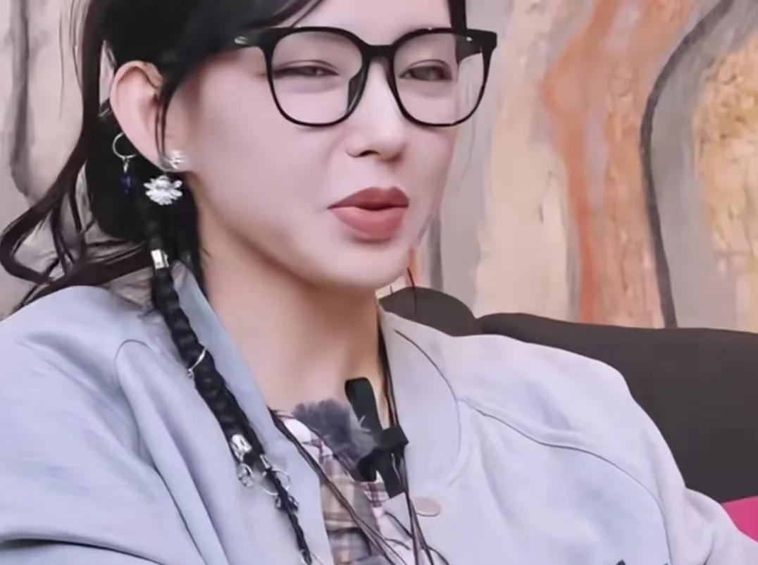 《是女儿是妈妈》程潇谈到如果自己发现闺蜜的伴侣很差劲，自己不一定会告诉闺蜜程潇