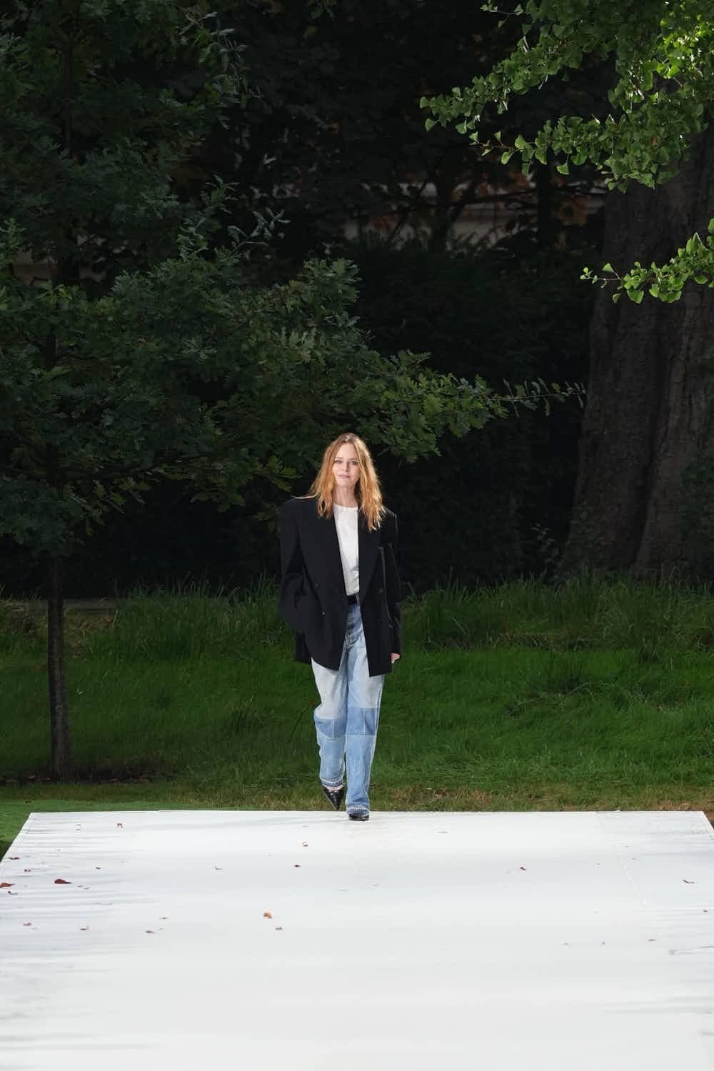 #巴黎时装周#StellaMcCartneyS/S2027有被StellaMcCartney2027