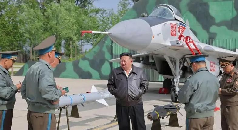 金正恩又一次赌赢了，带领朝鲜“反客为主”，有史以来头一次。金正日没有做到的，金正
