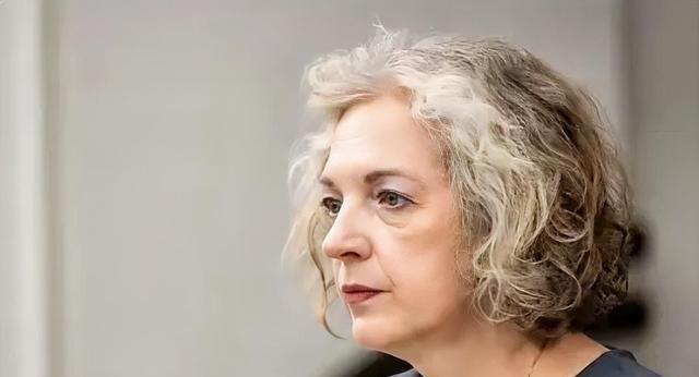 立陶宛强硬喊话了！来自外媒消息说，立陶宛总统外交政策首席顾问公开宣称，在关于台湾