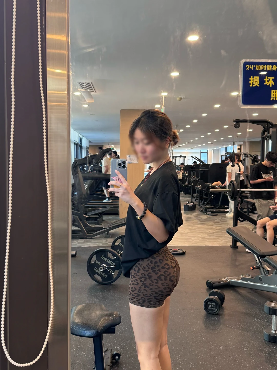 来自姐妹的返图，咖啡色豹纹也太好看了叭！！