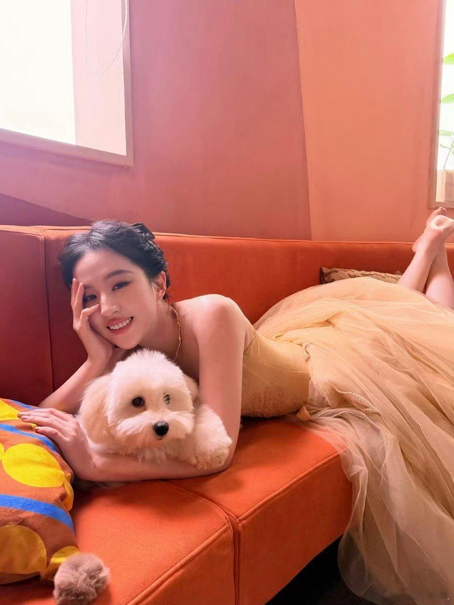 刘亦菲的脚脚中刘亦菲仙女果然连脚尖都带着仙气✨刘亦菲这双美足简直是“脚中