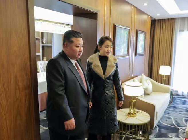 朝鲜官方媒体今天（12月23日）披露消息称，朝鲜在北部城市三池渊（靠近该国最高峰