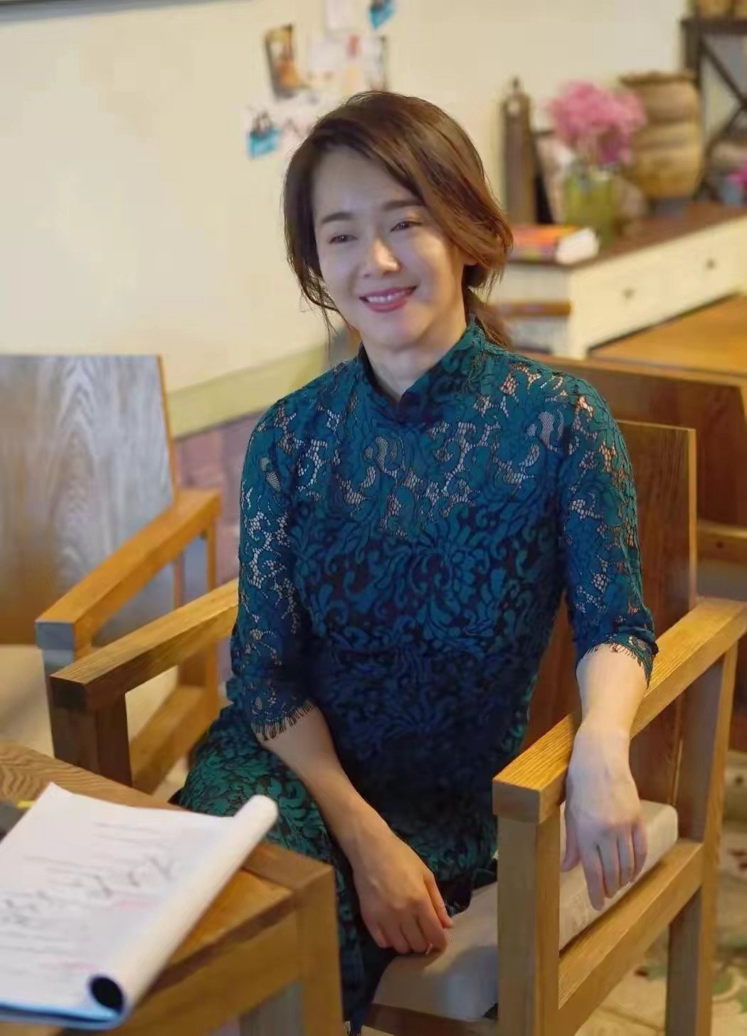 在中国演艺圈，许晴和左小青都是男人的“梦中情人”。左小青确实美，她不但肤如凝脂