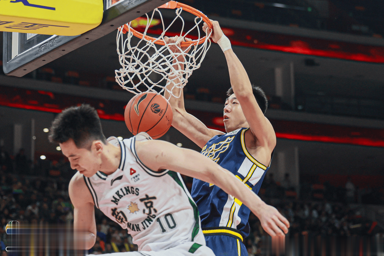 广东男篮官方晒照回顾比赛: 球队战胜南京, 收获开门红