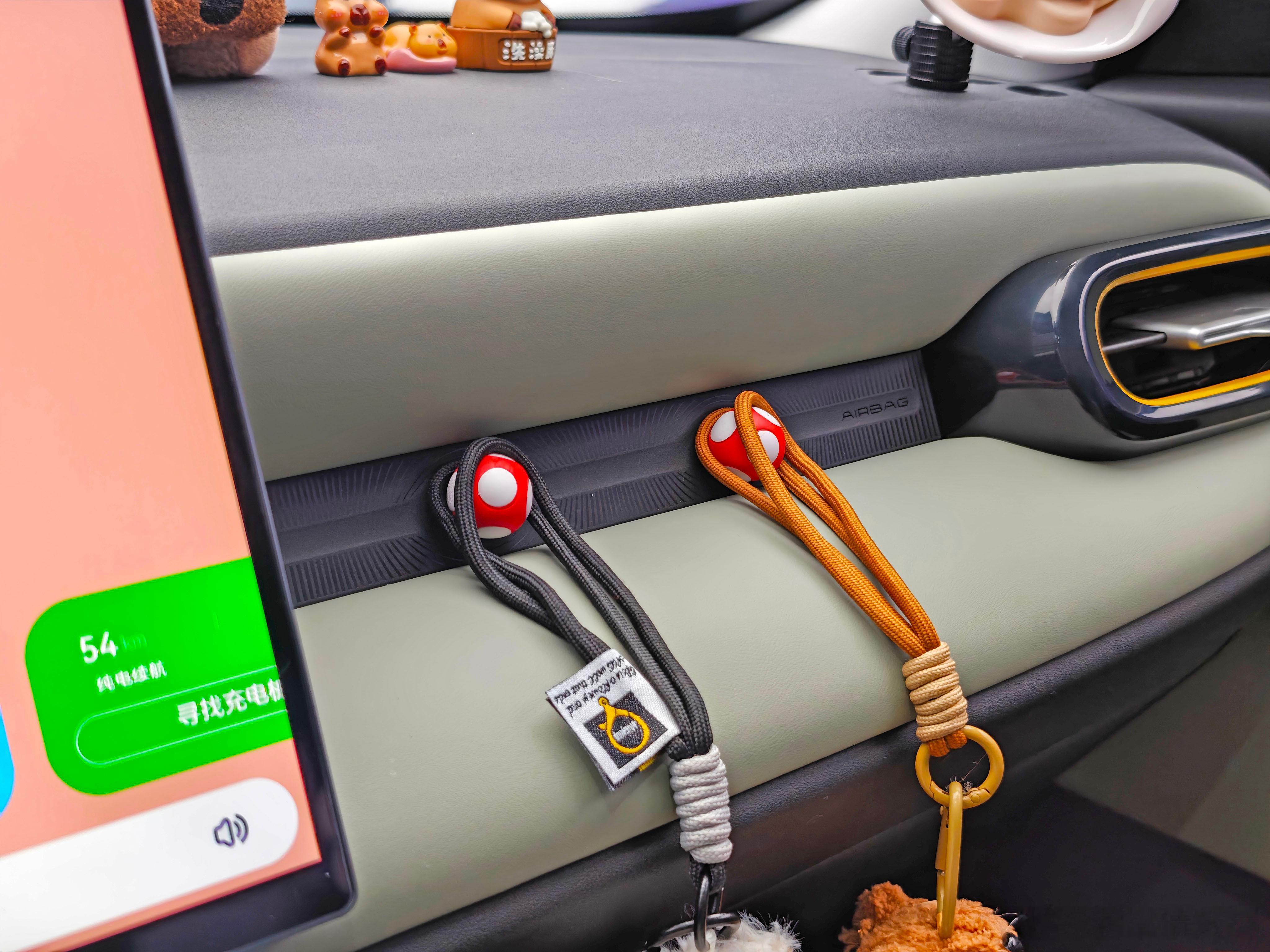 新车划重点新车情报局奇瑞QQ，曾经以经济实惠、可靠耐用以及时尚潮流等标签成为当时