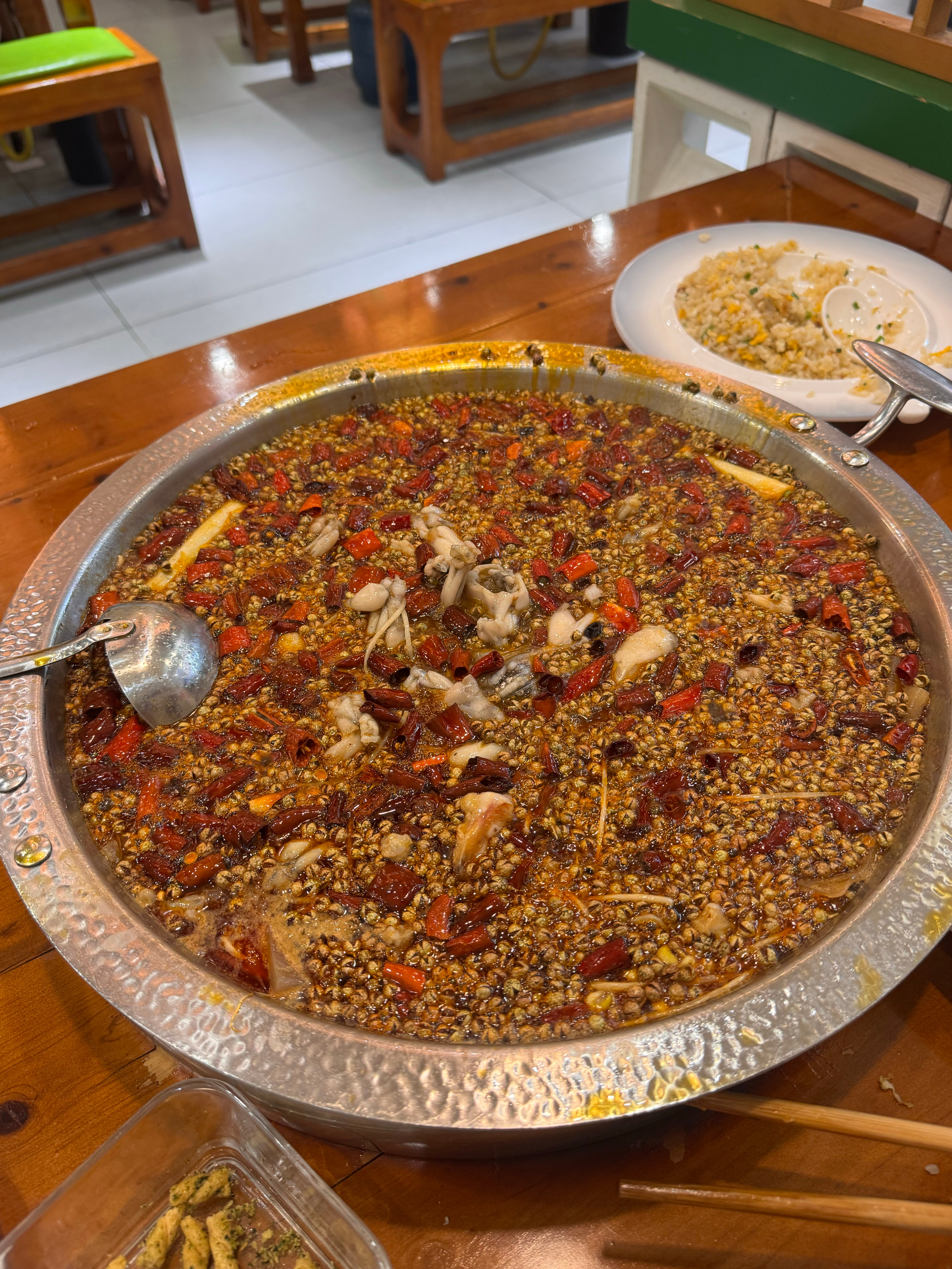 蛙还没熟我就已经吃了一大碗蛋炒饭…