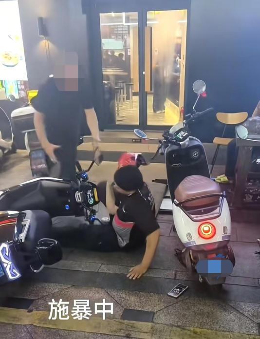 顺丰给饿了么骑手每人5000元奖励！顺丰骑士被醉汉围殴，饿了么兄弟组团挺身而