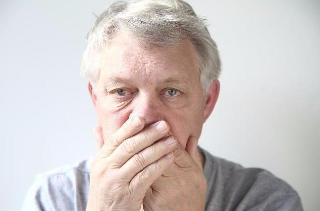 糖尿病人为什么老感觉嘴里苦？很多糖友都跟我抱怨过一件事：嘴里老是发苦，像含了颗