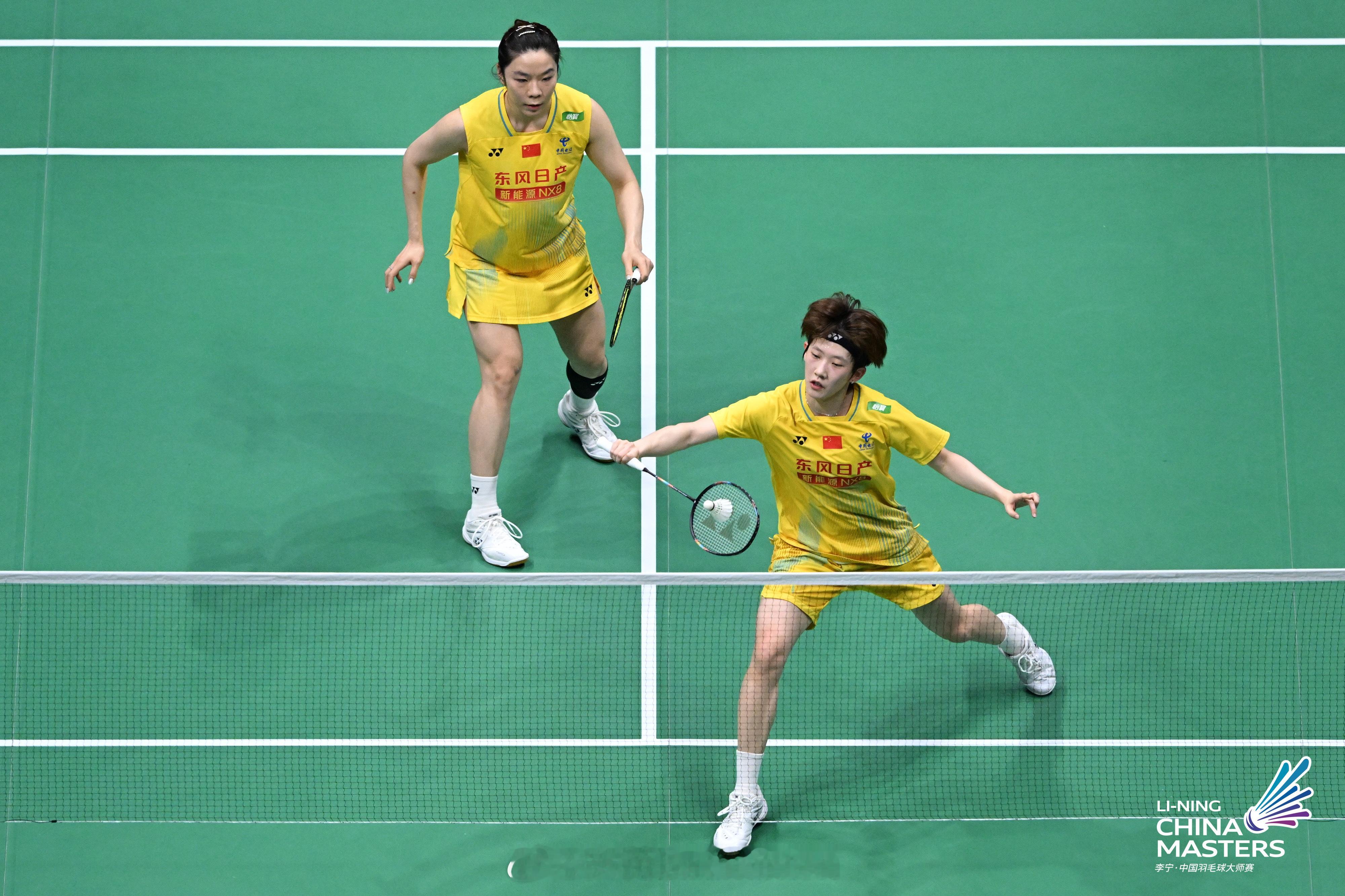 🏸贾一凡/张殊贤【赛后采访】🎤——备战亚运首先要调整好身体状态Q：评价一下这站比赛。贾一凡：其实
