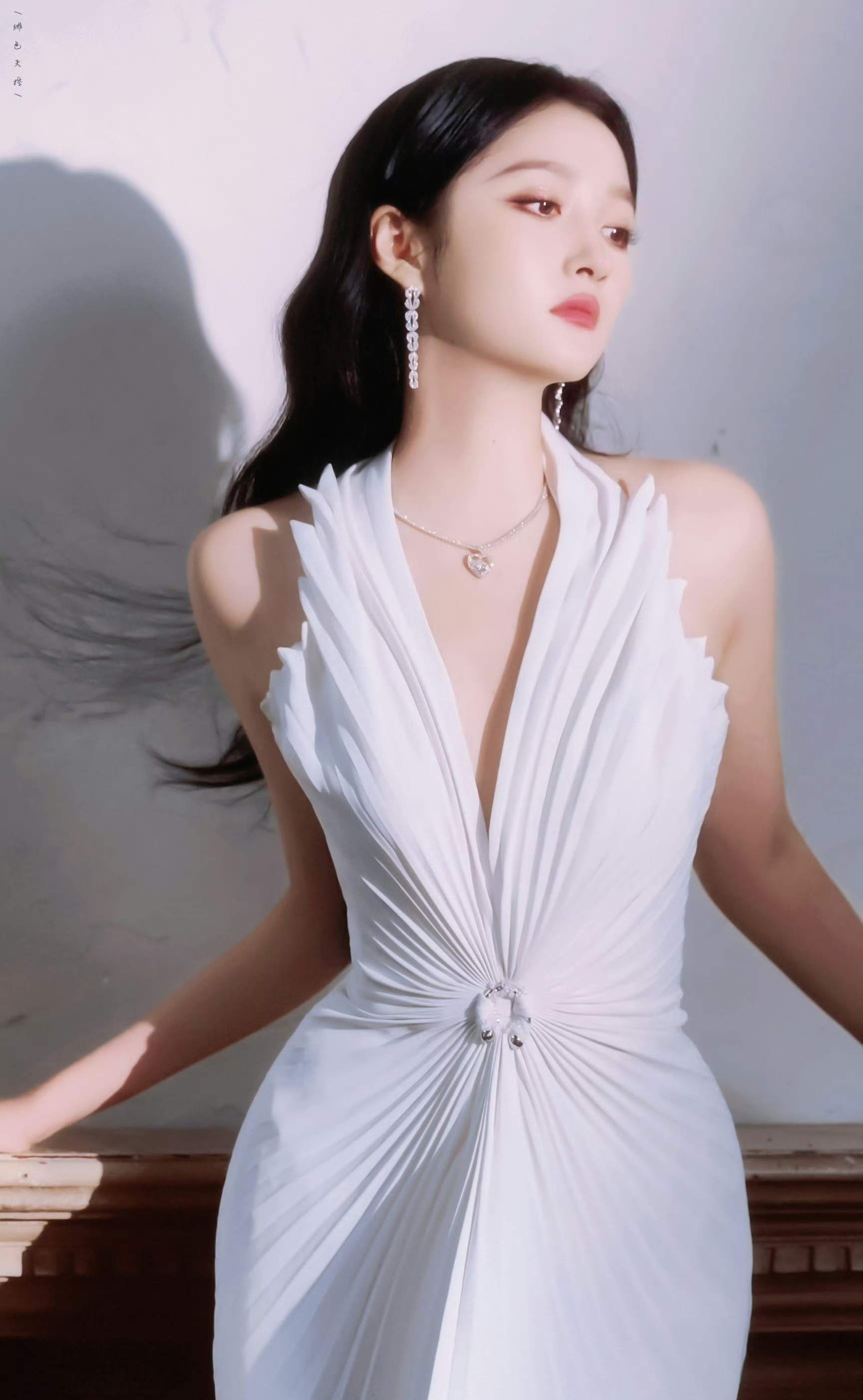 李昀锐关晓彤健身长得好看，还这么努力！[比心][比心]关晓彤真的是被我们看着长大的！
