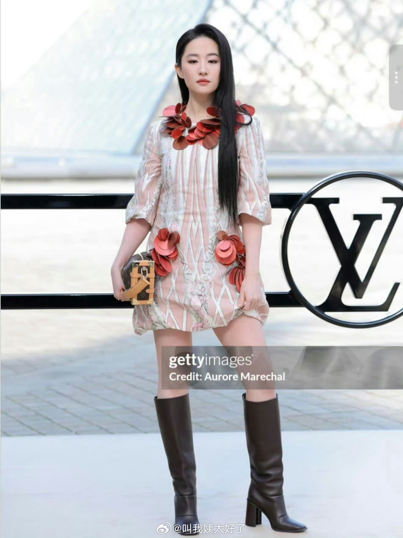 刘亦菲G社生图🈶，大家感觉扛住镜头了吗？刘亦菲看秀造型LV大秀