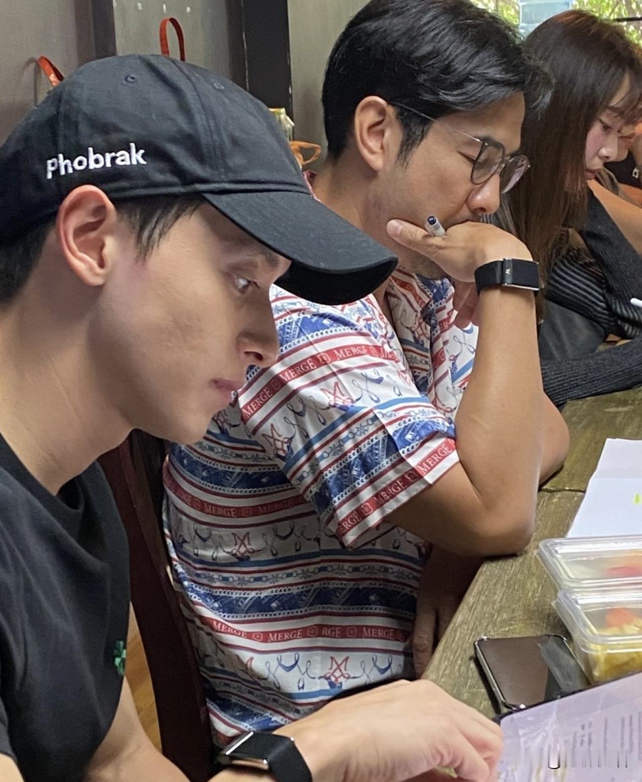 JamesJ、Goy为Mono拍摄的新剧“Salesman”，举行剧本阅读