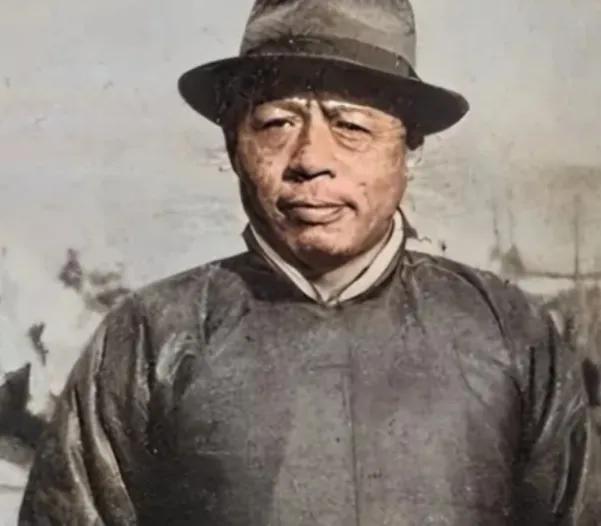 1944年，八路军干部陈克不幸落入日伪军手中，眼看就要被行刑，紧要关头，一个汉奸