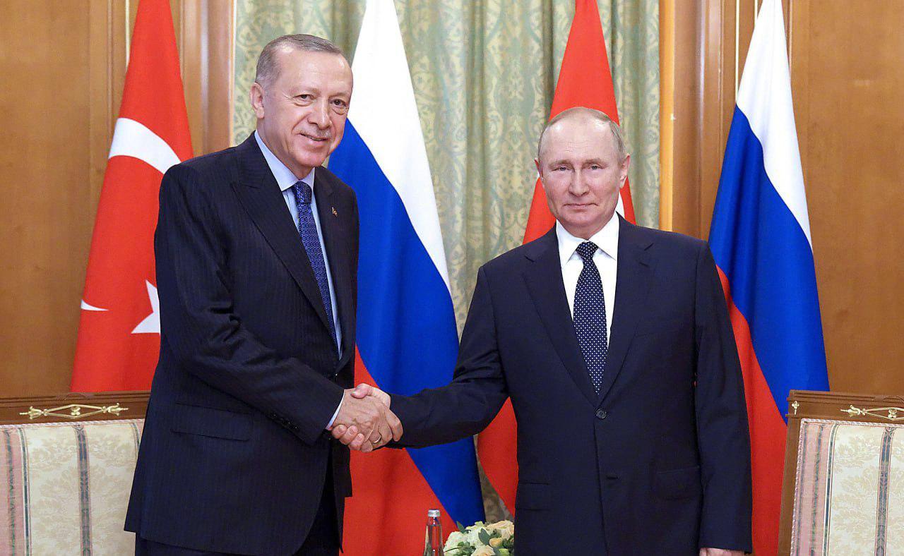 普京和埃尔多安昨天通了电话，主要聊了乌克兰局势和美国提出的和平方案。普京在通