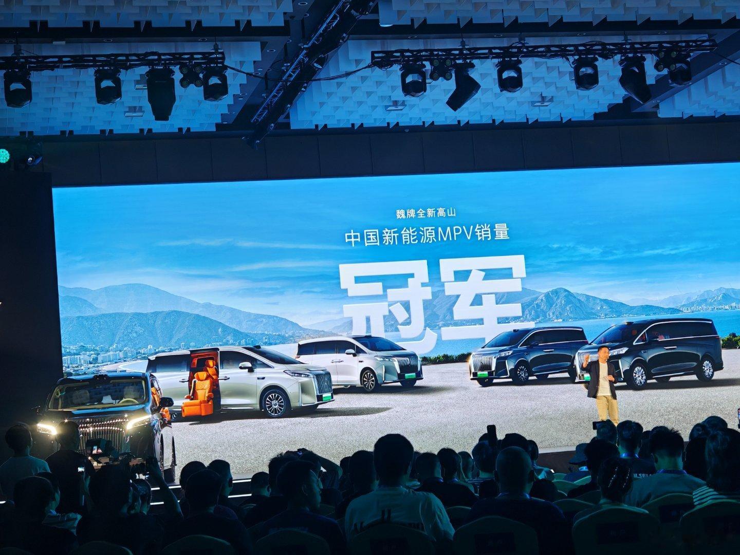 高山7发现了一个被忽略的群体：——本来想买旗舰SUV，但受不了第三排局促和老人上