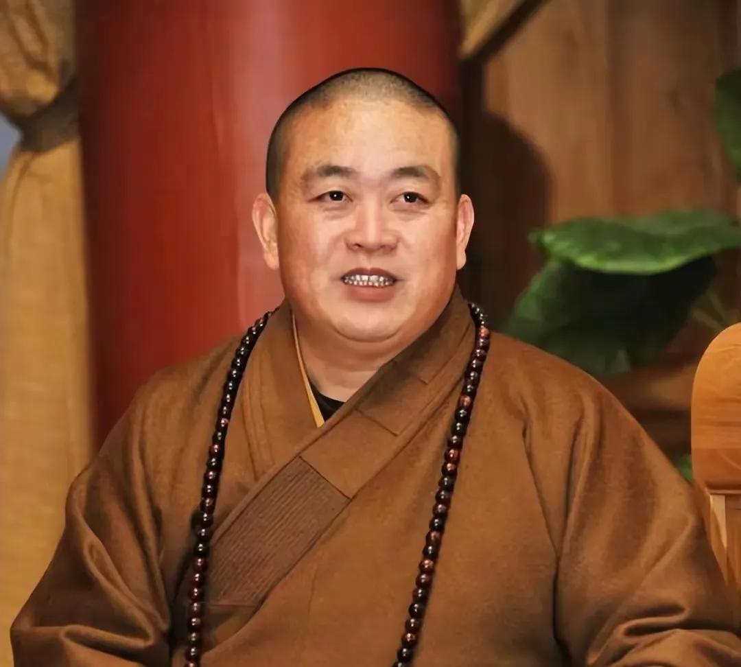 打脸不！2025年7月27日晚间，少林寺管理处发布通报称：少林寺住持释永信涉嫌刑