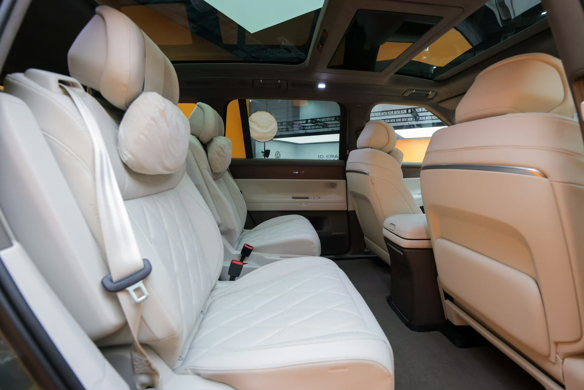 ID.ERA9X价格曝光9系SUV谁更值ID.ERA9X3月30日开启预