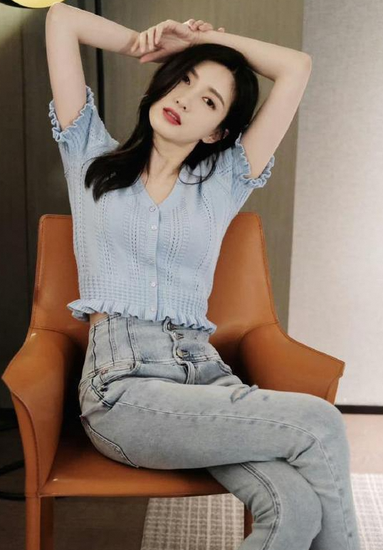 江疏影：美貌与魅力并存的“妈咪级”女神