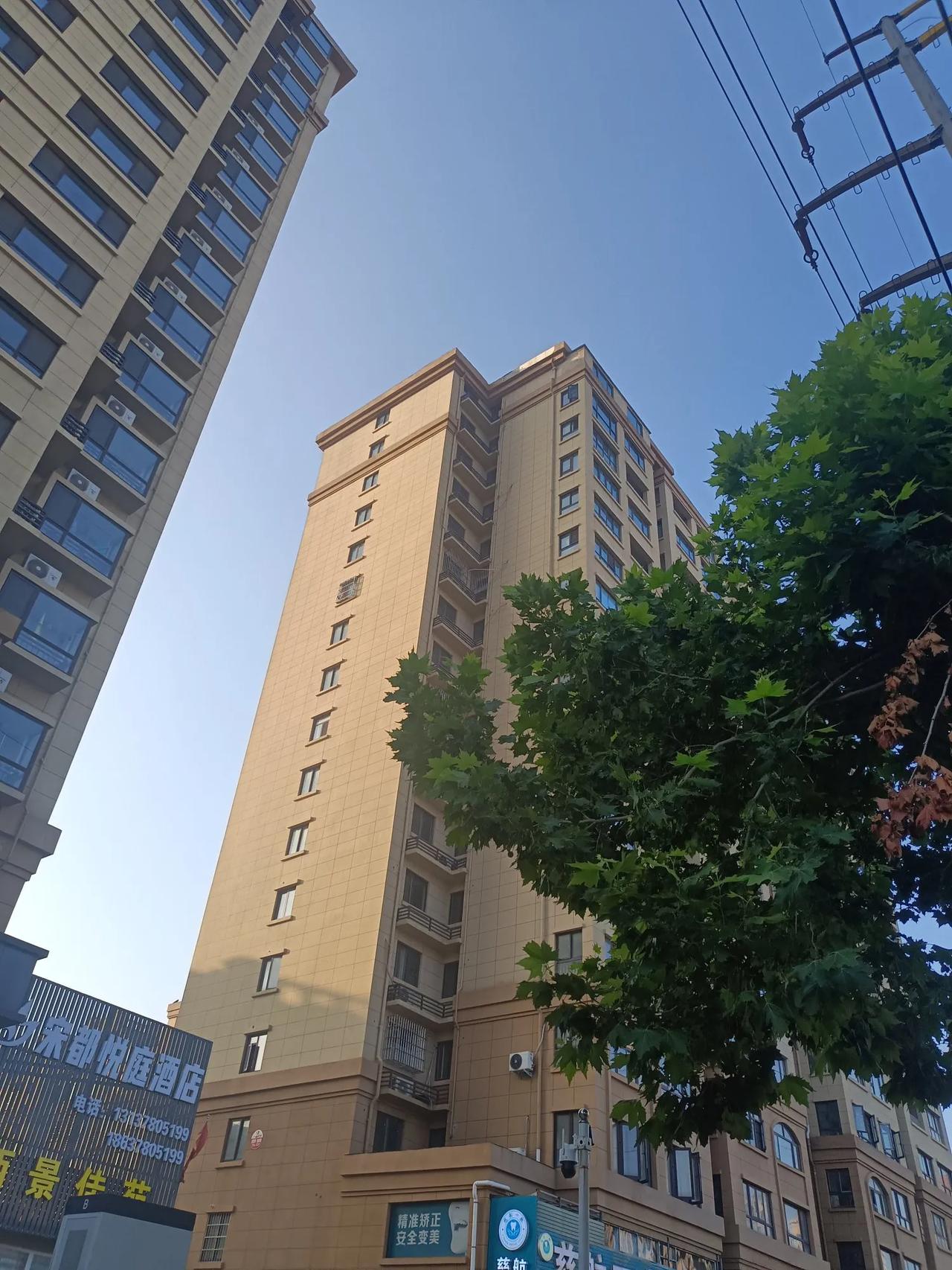 底层普通人婚姻的尽头:一个在外为钱拼命，忍受孤独一个在家独抗育儿和生活，一样