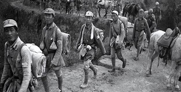 1940年，一伪军砍掉鬼子的双手后，当着鬼子的面，拔光了他妻子的头发，捆住她的手