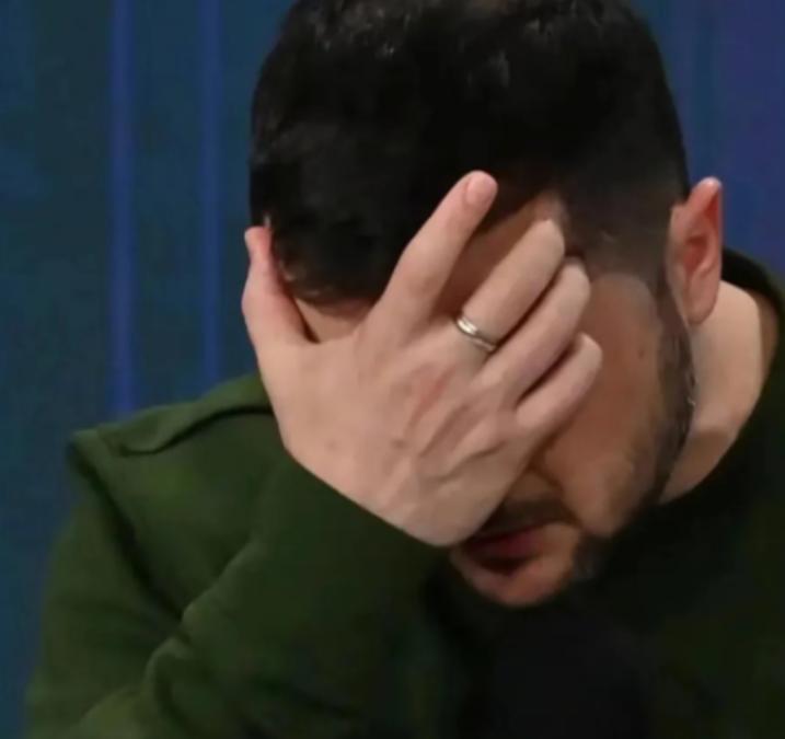 三年战火吞噬118万乌军性命，经济濒临崩溃，基础设施沦为废墟，当乌克兰还在为“入