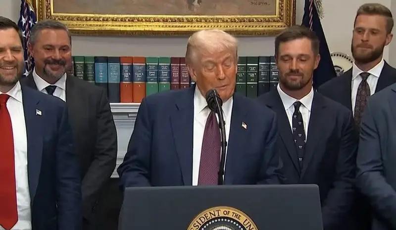 美国总统特朗普在他的社交网络上发表一个声明，其中他评估了俄罗斯和乌克兰目前双方的