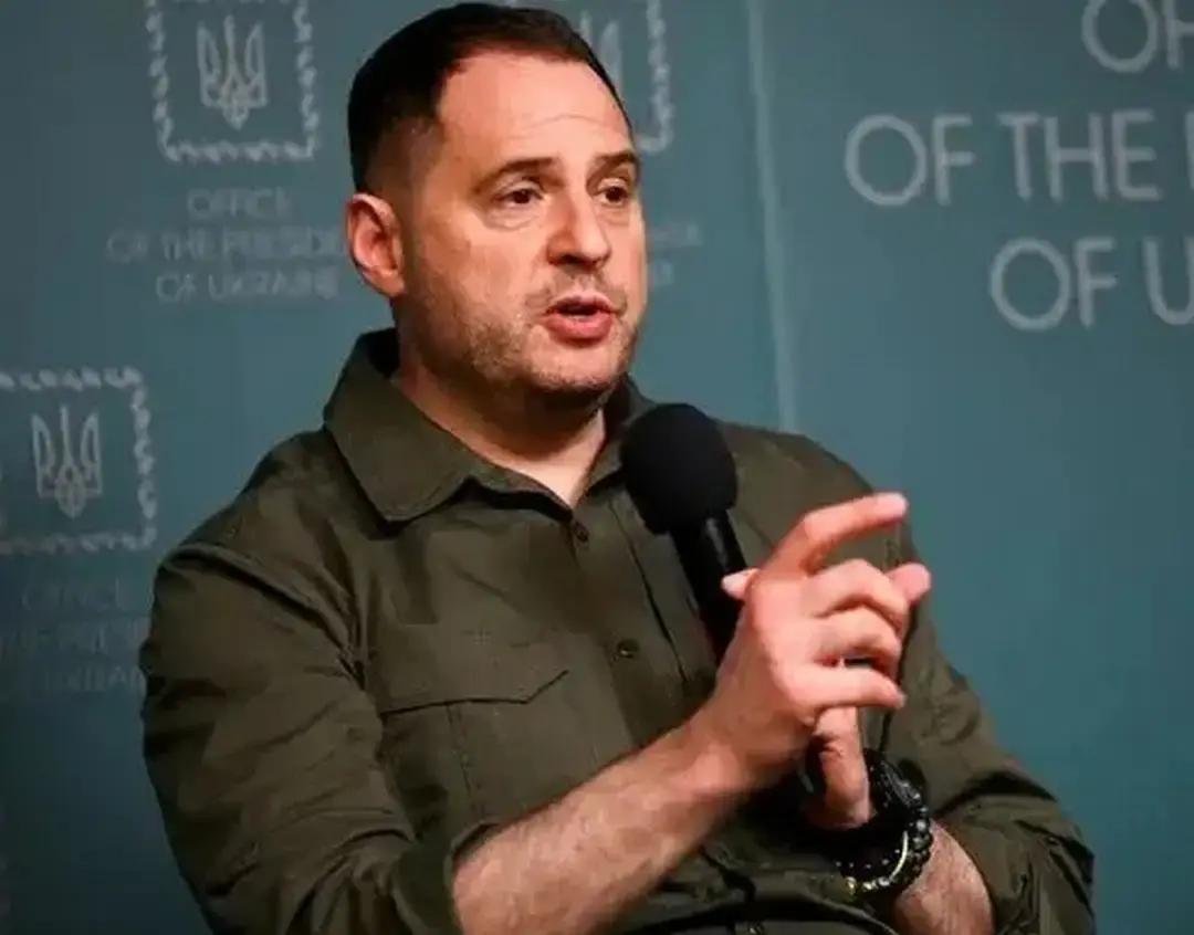 急眼了！乌克兰表态！一夜之间，关于乌克兰总统办公室主任叶尔马克“请辞”的消