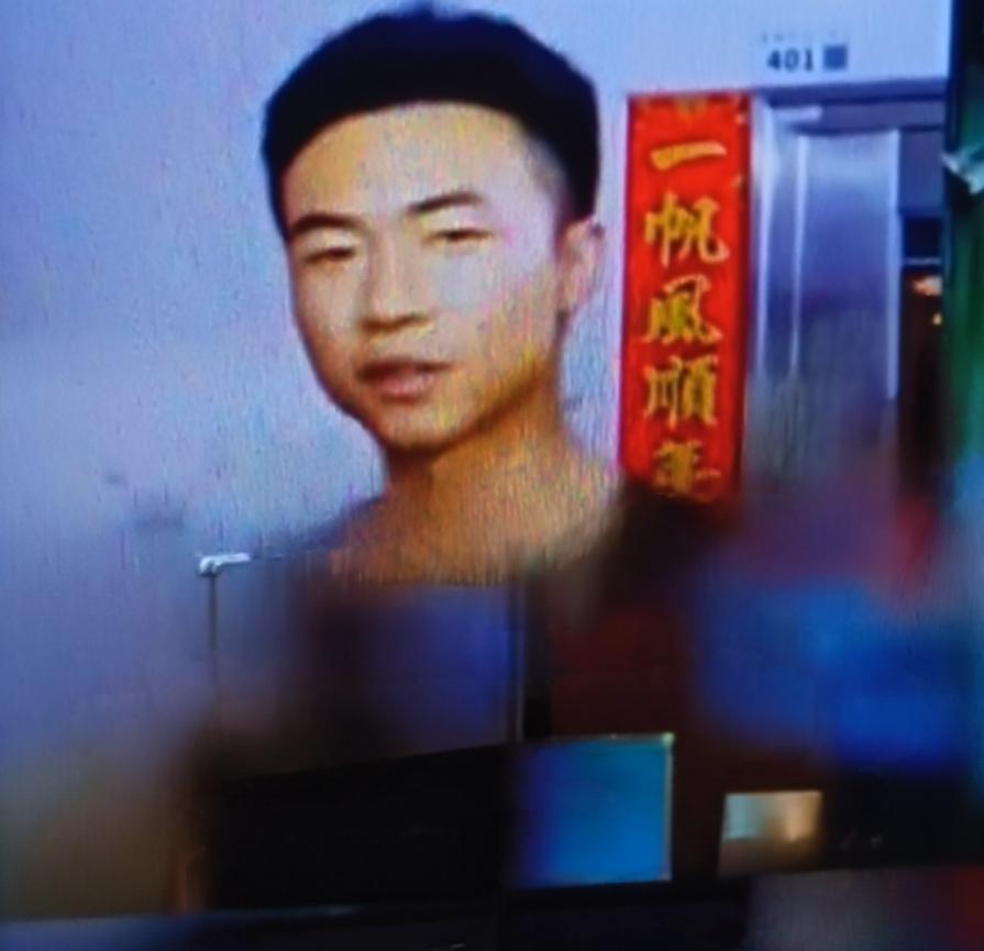 退伍4小时救下一栋楼：刻在骨子里的英雄气概当00后深圳小伙王謇睿脱下军装刚刚