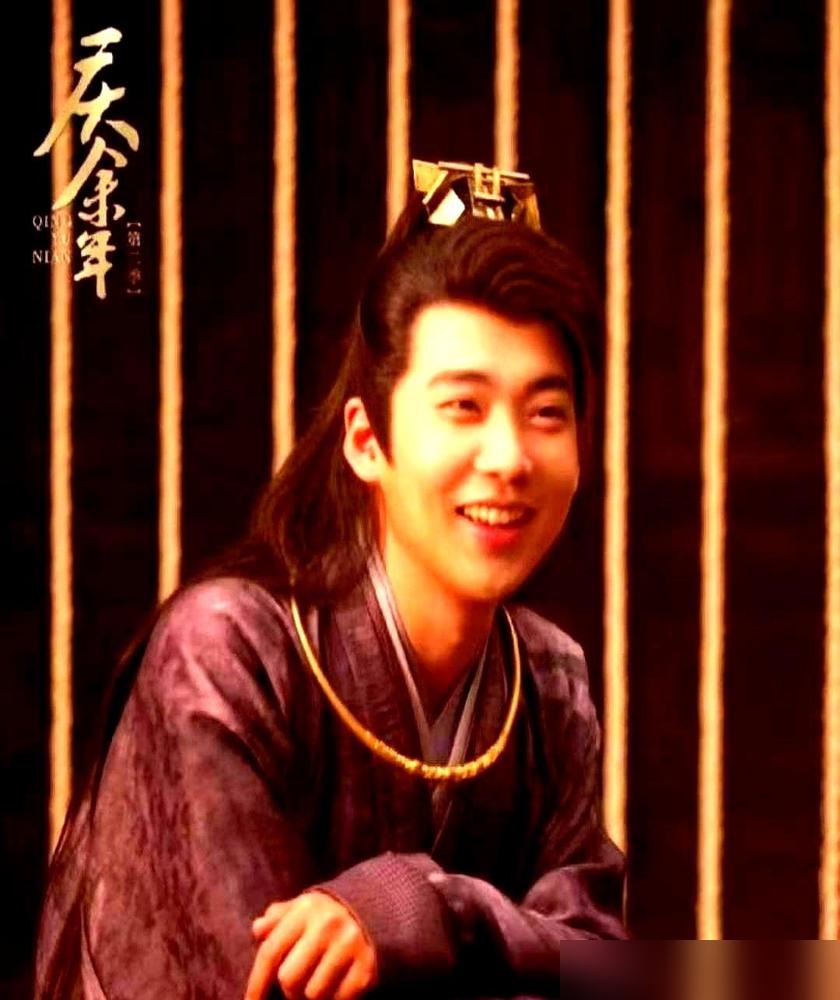 2000万支票甩在桌上，就为换掉郭麒麟。开机前三天，资方咬着牙说：赔钱也要上新人