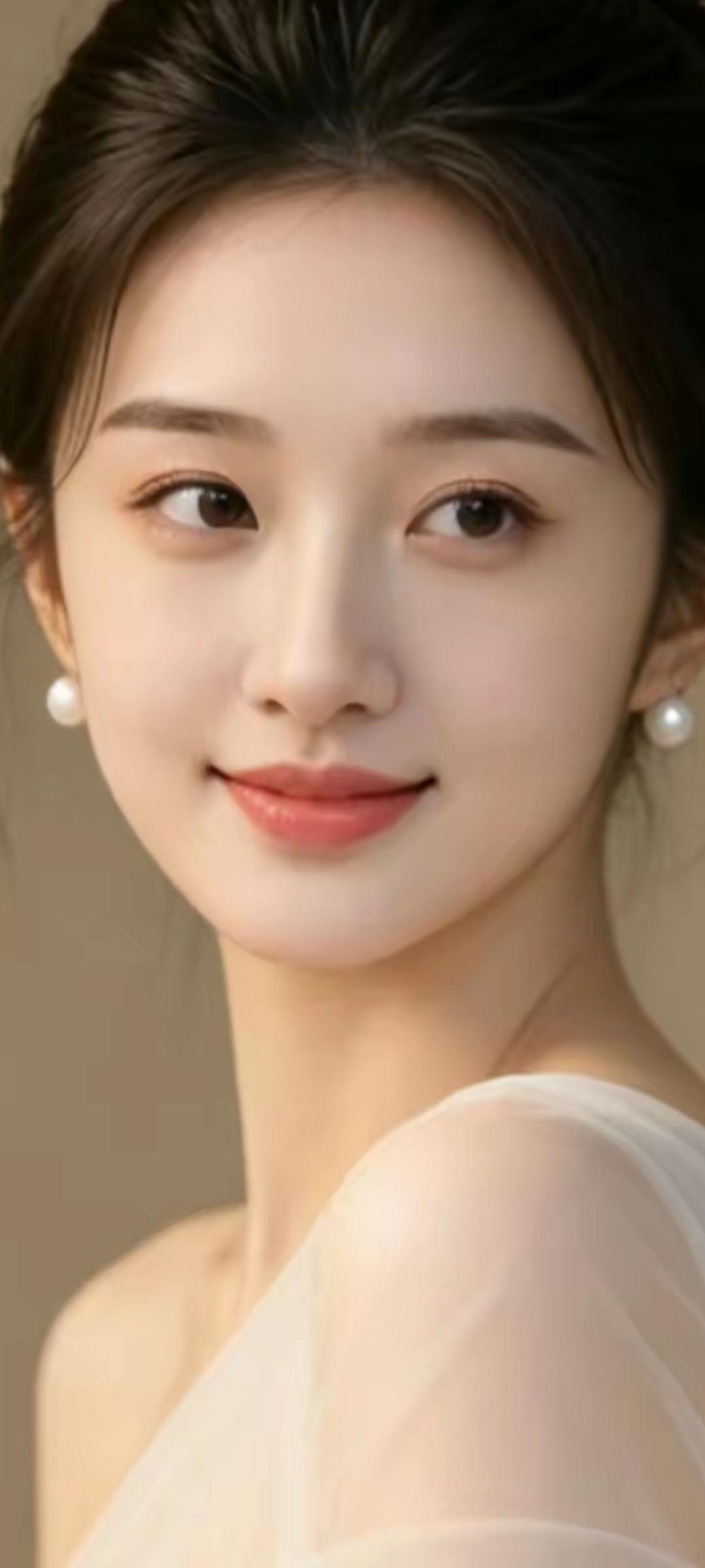 玉人如花笑，春风满面来。