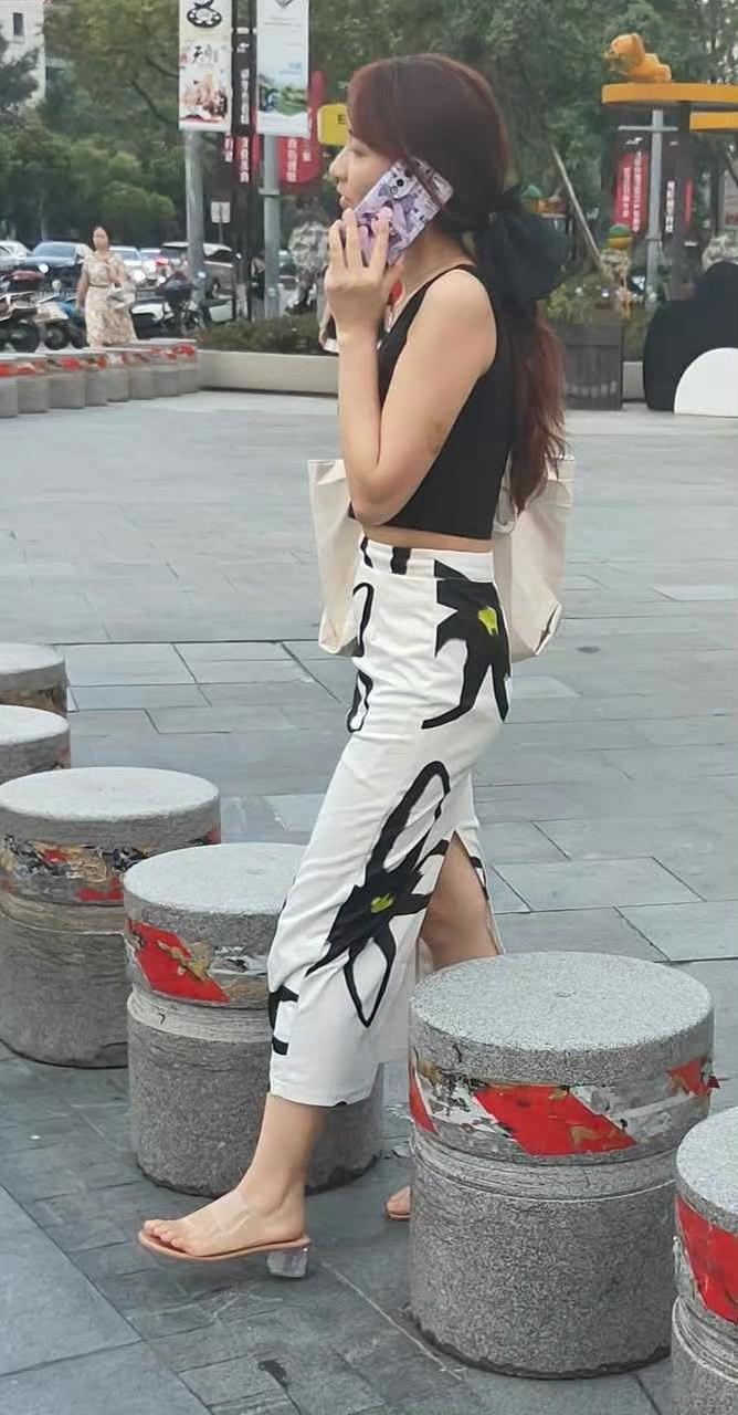 业务繁忙的小姐姐