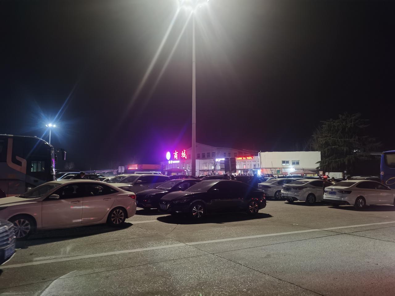 2026年春节假期后返程高峰堵到怀疑人生。我是正月初六晚上9点出发的，想着初七上