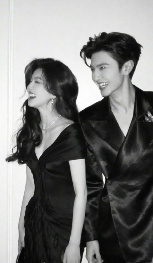 陈哲远关注白鹿！陈哲远录制新一期跑男，给每个嘉宾发了红包，白鹿调戏他不愧是散财