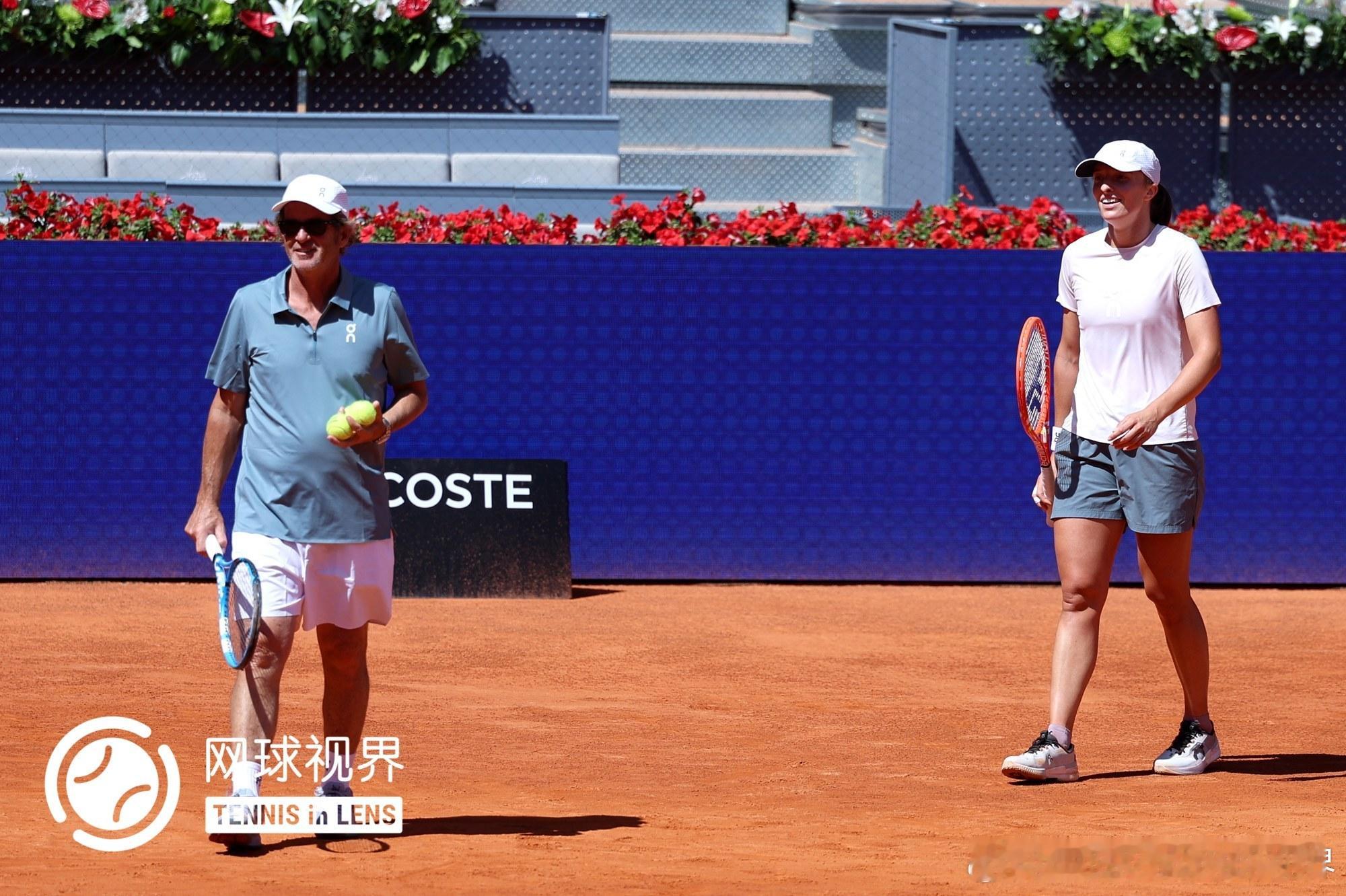 马德里站签表斯瓦泰克8强对位斯维托丽娜，上个月印第安维尔斯站，她就是被斯维托丽娜