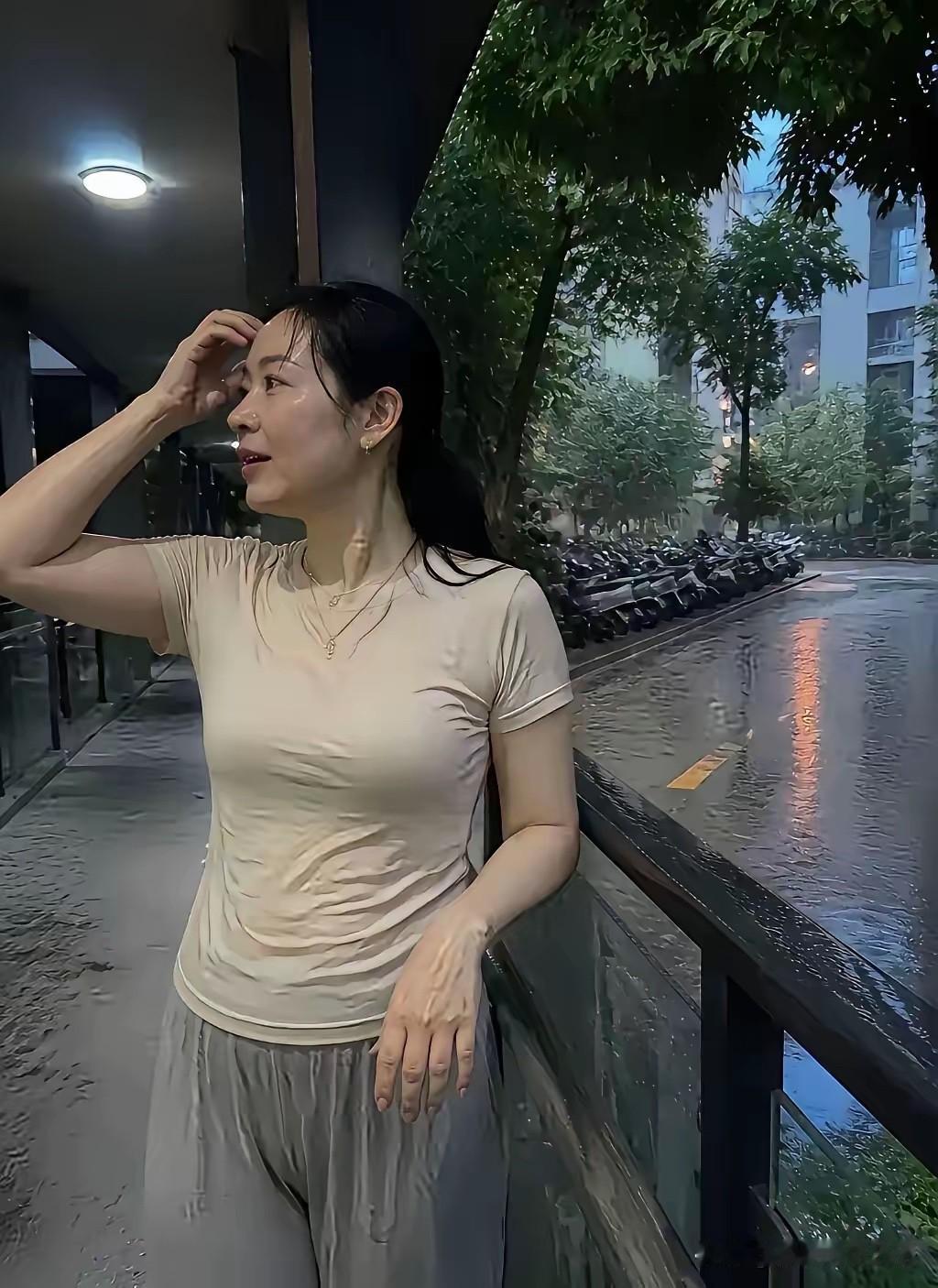 奔5了，单身一个人！但我大姨依然热爱生活。